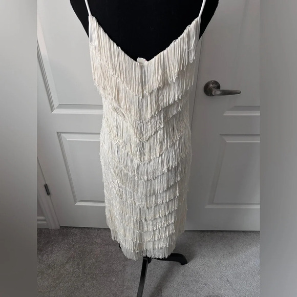Vintage | JS Sophisticate | Tiered Cream/White Fringe Mini Dress | Size S (aprx) - Picture 6 of 10